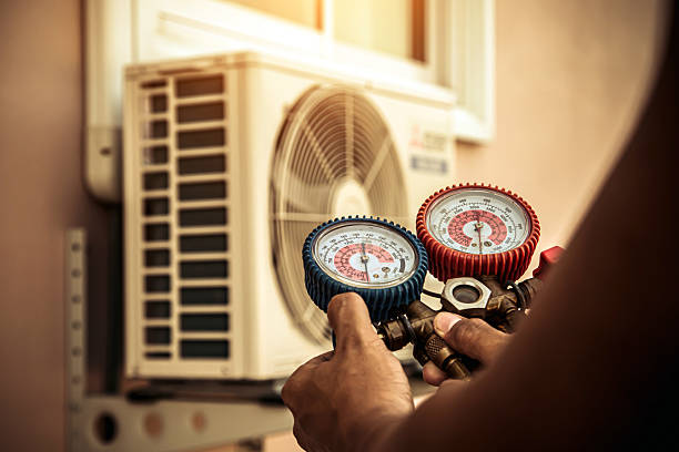 Professional Hvac technician working in Alhambra, CA
